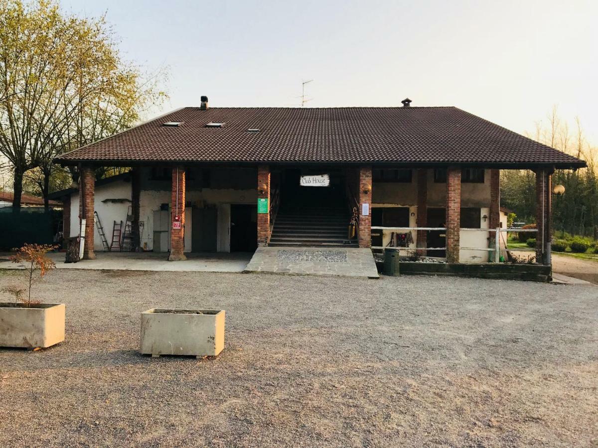 Agriturismo La Fornace Centro Ippico Como Exterior photo